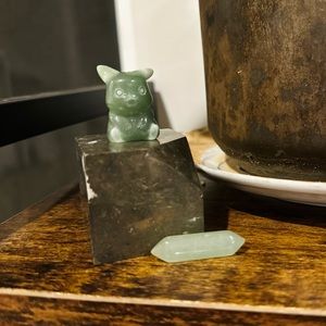 ⚡️Pikachu Of Success Crystal Set! (44mm Pyrite Cube, Aventurine, & Labradorite)